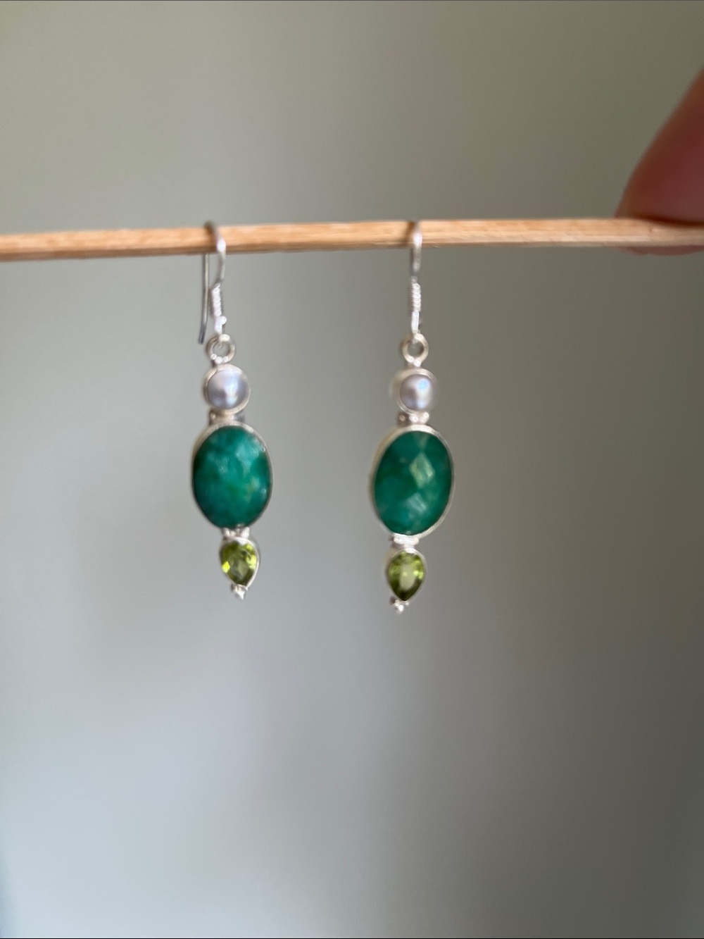 Raw Emerald Sterling Silver Pearl and Peridot Drop Earrings - Picture 3 of 6